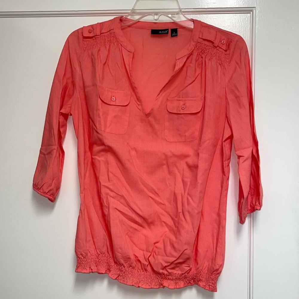 Coral 3/4 length top